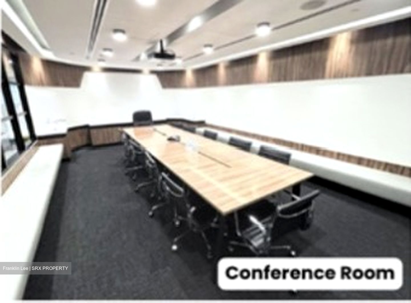 United Square (D11), Office #549225151